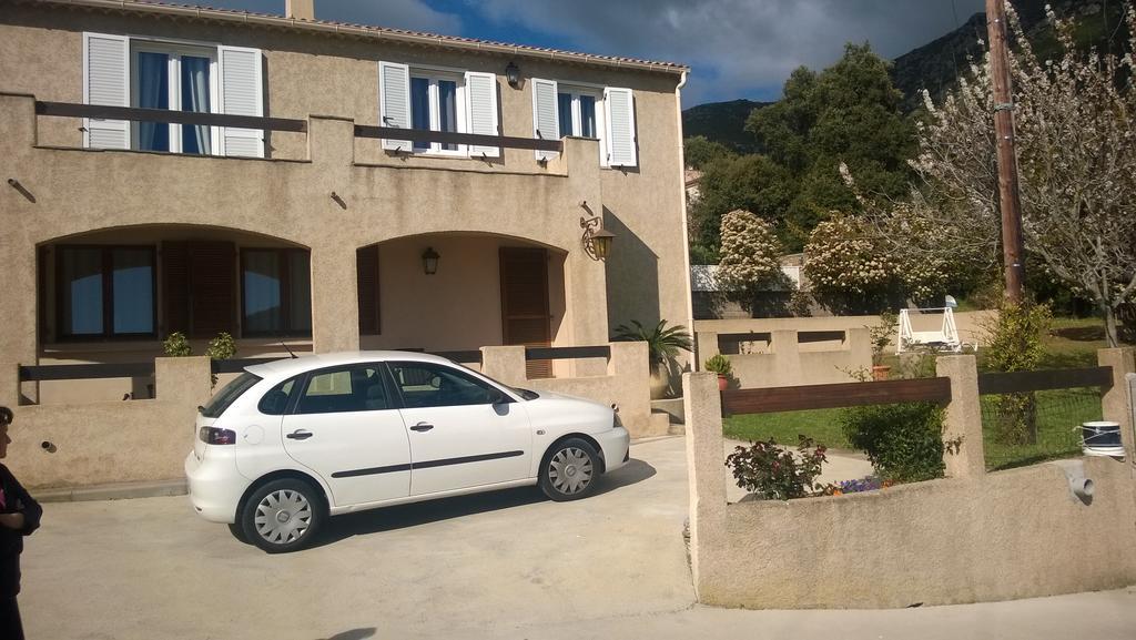 Bas De Villa Chez Mr.Girolami Dominique Coventry Exterior foto